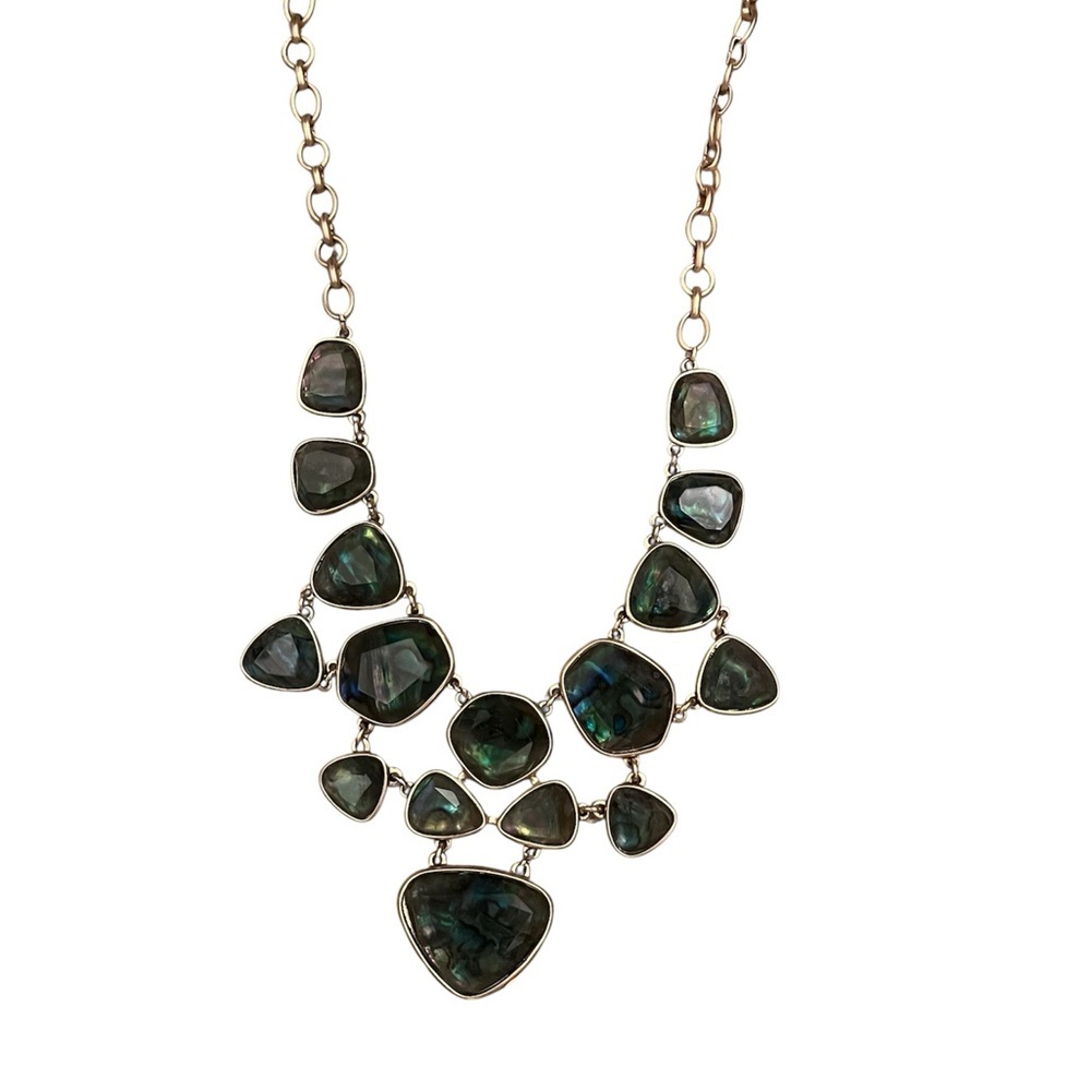Chic faux Abalone Stone Necklace in Gold Setting